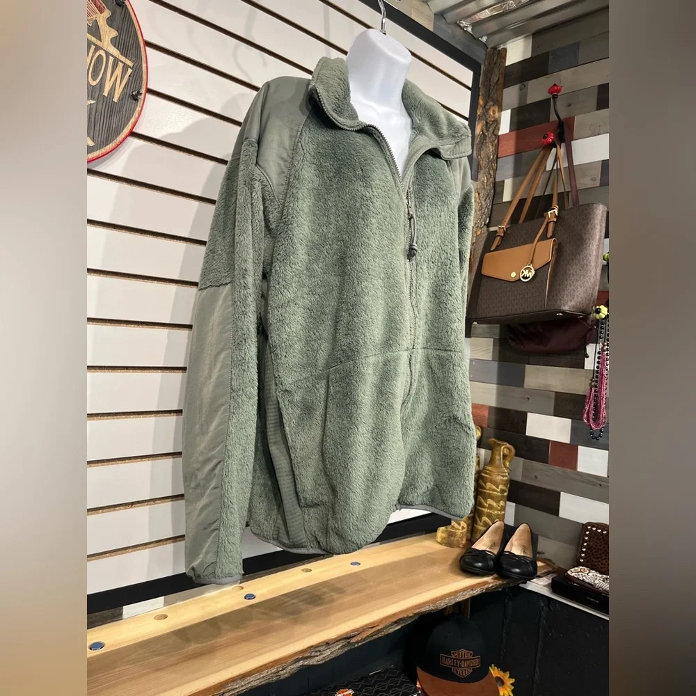 Fleece jacket size medium